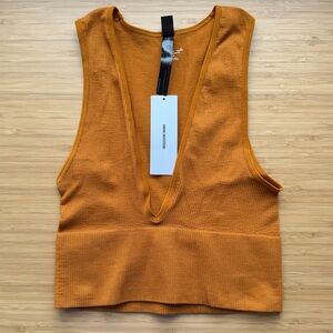 NWT UO Out From Under Hailey Seamless Plunge Cropped Tank Top in Cedar